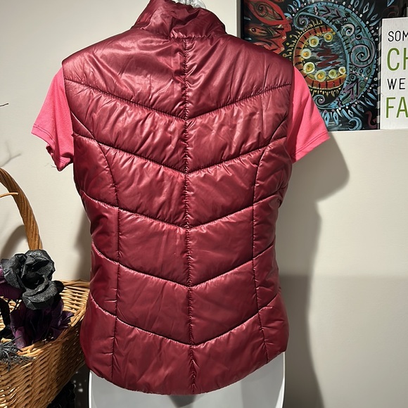 Zip Up Aeropostale Puffy Vest Cranberry Color - Picture 7 of 14